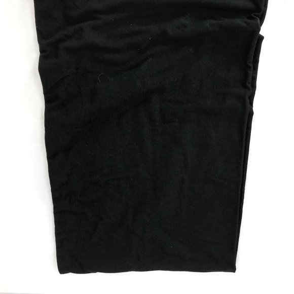 BEYOND YOGA ~ BLACK POCKET INFINITY SCARF - Picture 2 of 4